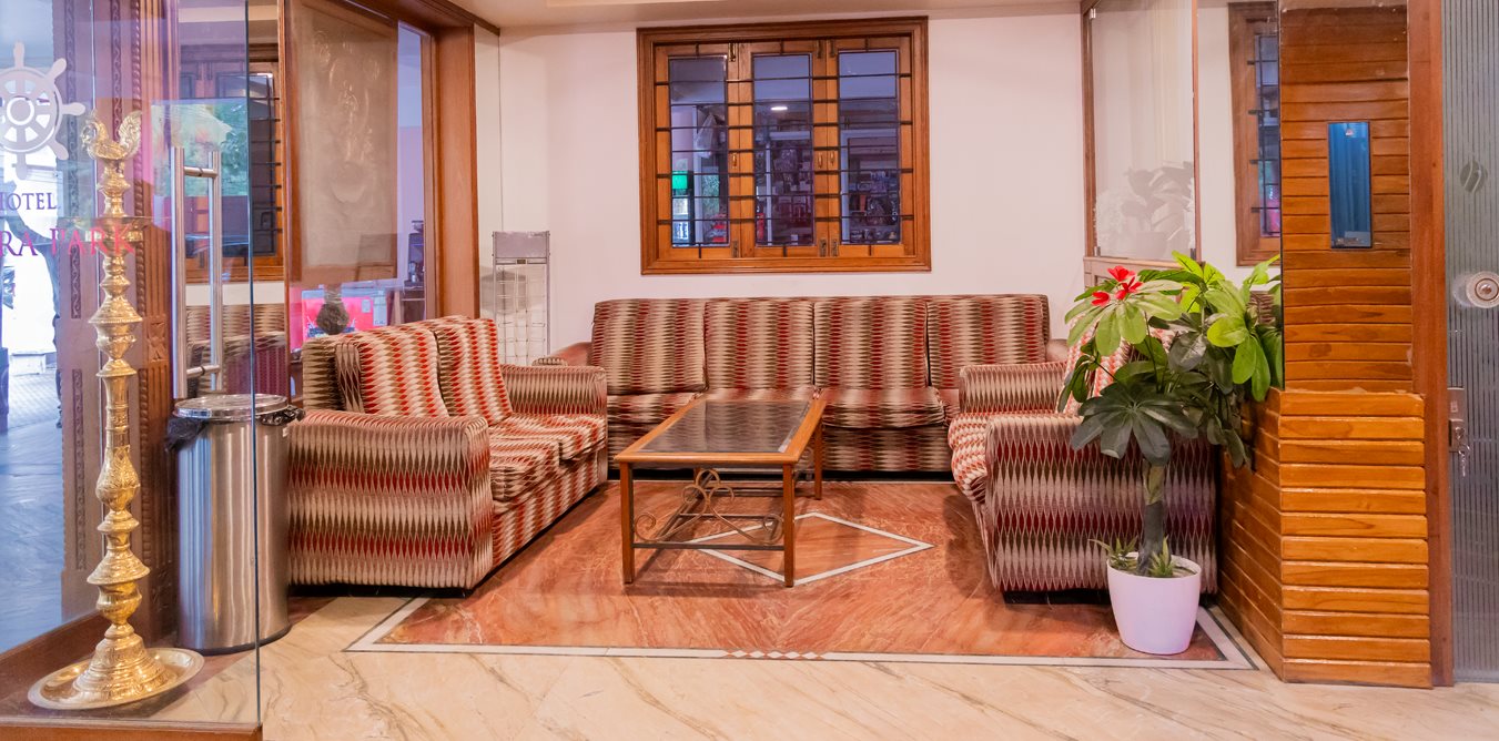 Executive Deluxe Room - King Bedroom (in-out)